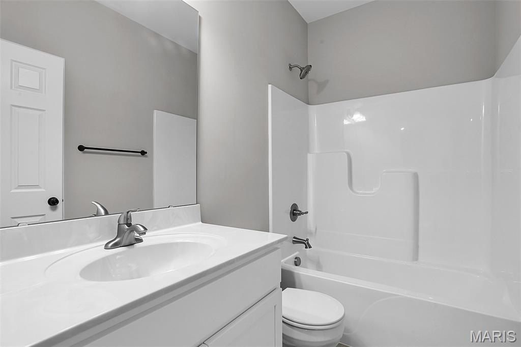 44 Fiddlers Close. Washington, MO 63090