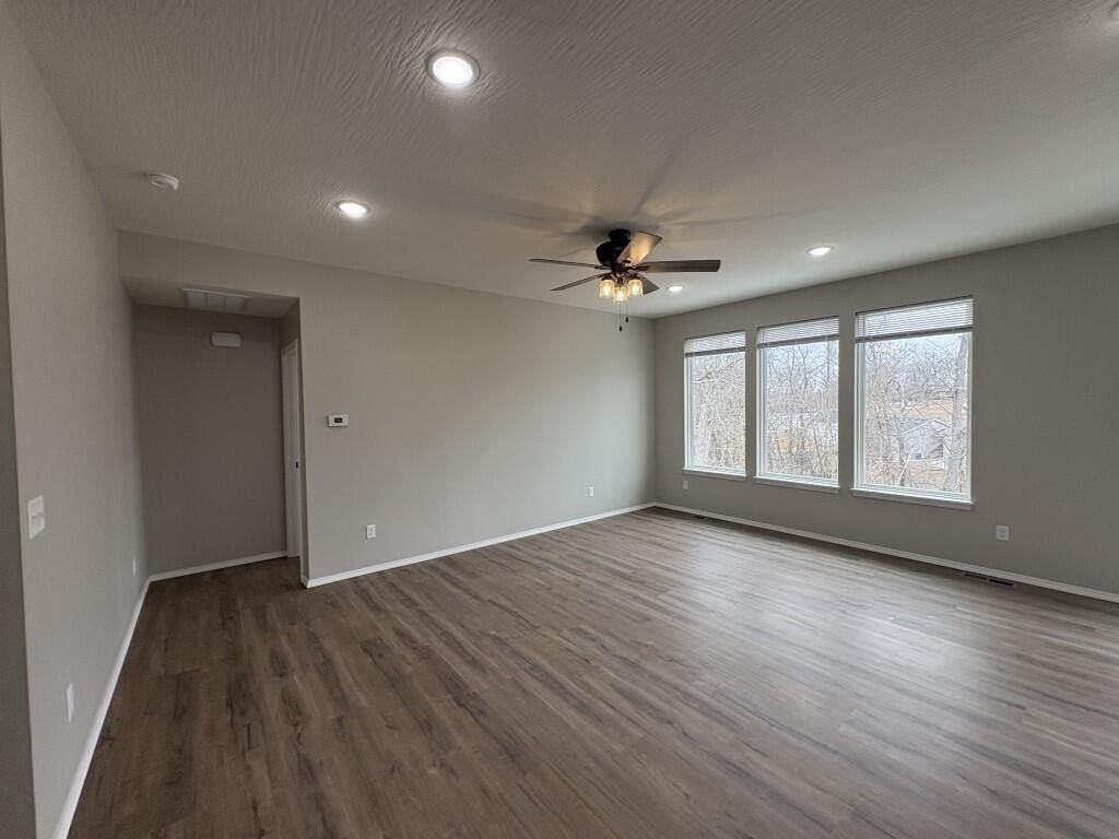 1383 N Maxine Avenue. Nixa, MO 65714