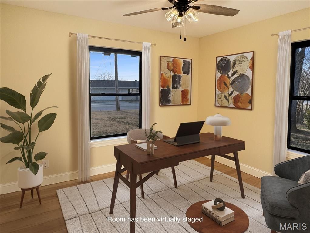 1716 Pottery Road. Washington, MO 63090