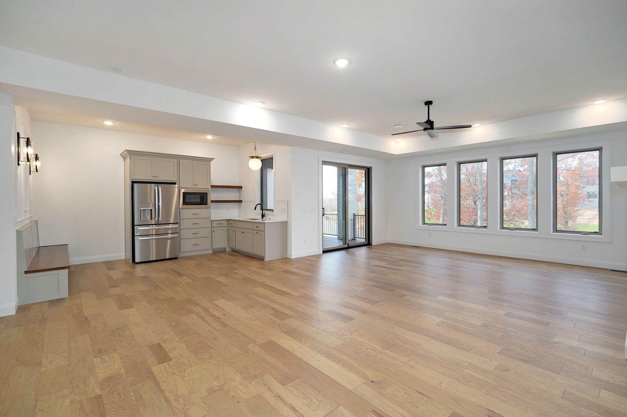 6041 S Dollison Avenue. Springfield, MO 65810