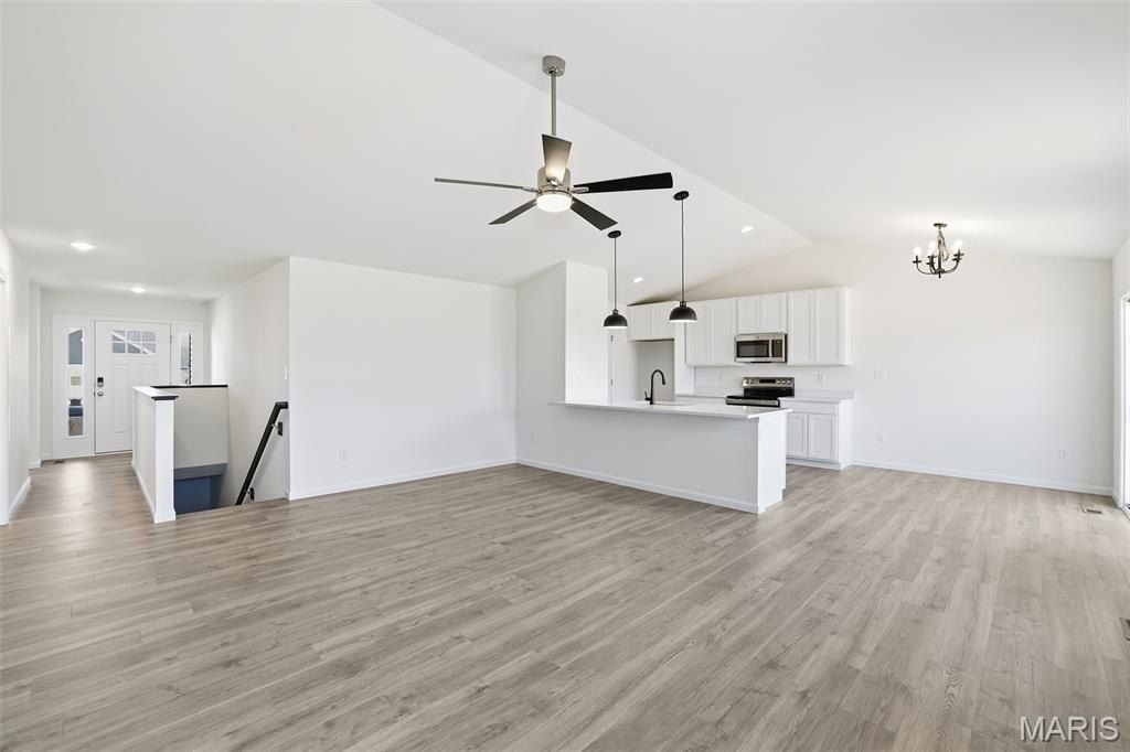 1649 Winding Meadows Drive. Fenton, MO 63026