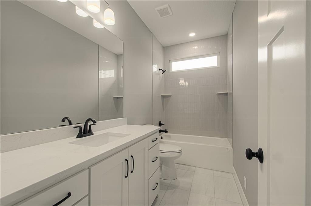 2316 Larkspur Lane. Kearney, MO 64060