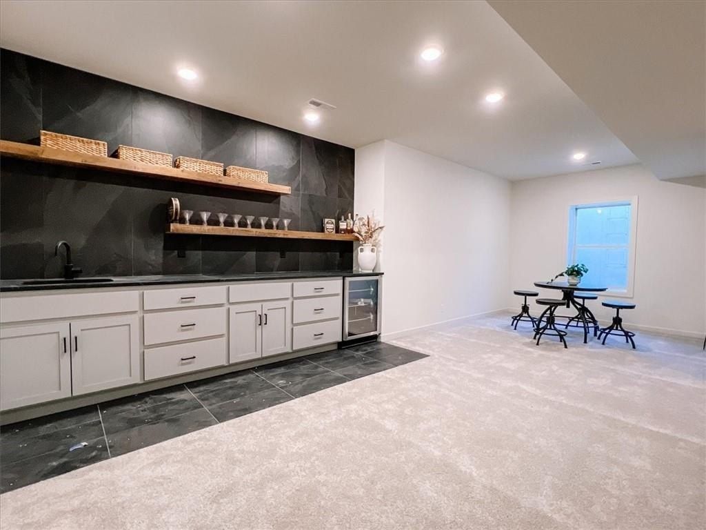 2601 Ne Wheatley Drive. Blue Springs, MO 64029