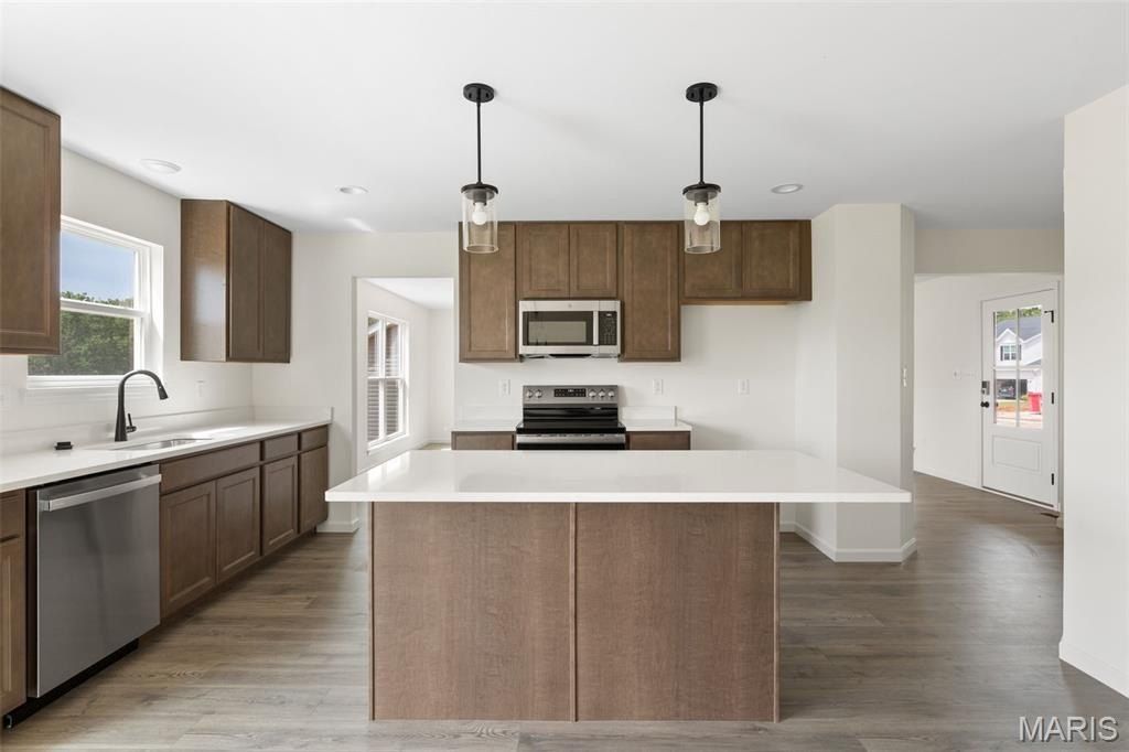 4585 Bella Terra Drive. Arnold, MO 63010