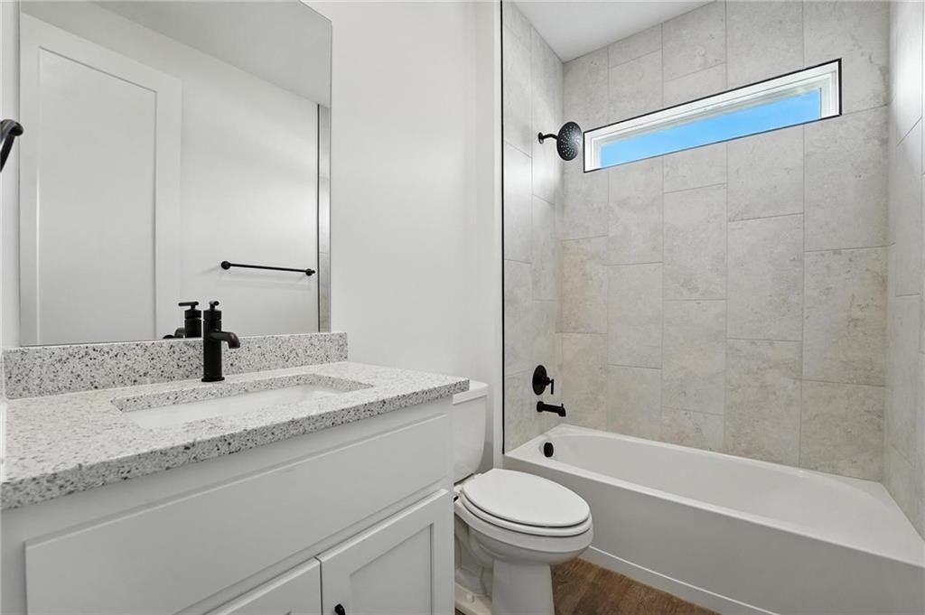 1812 Halls Creek Avenue. Raymore, MO 64083