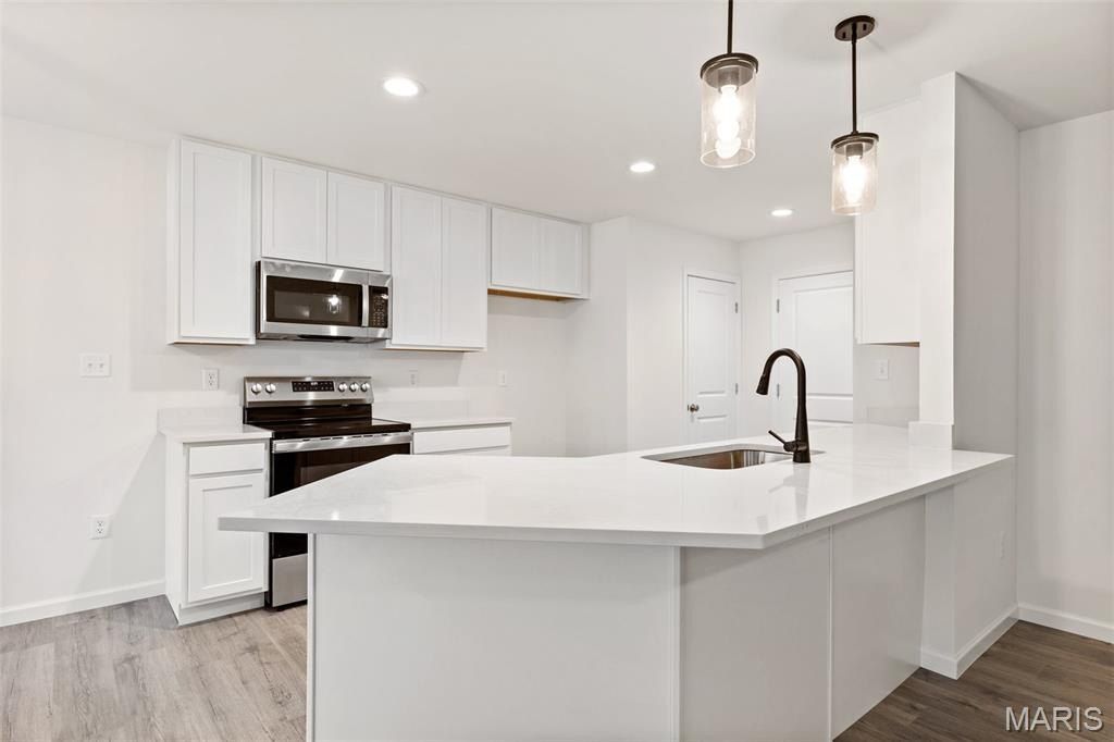 16004 Cinderella Court. Ellisville, MO 63021