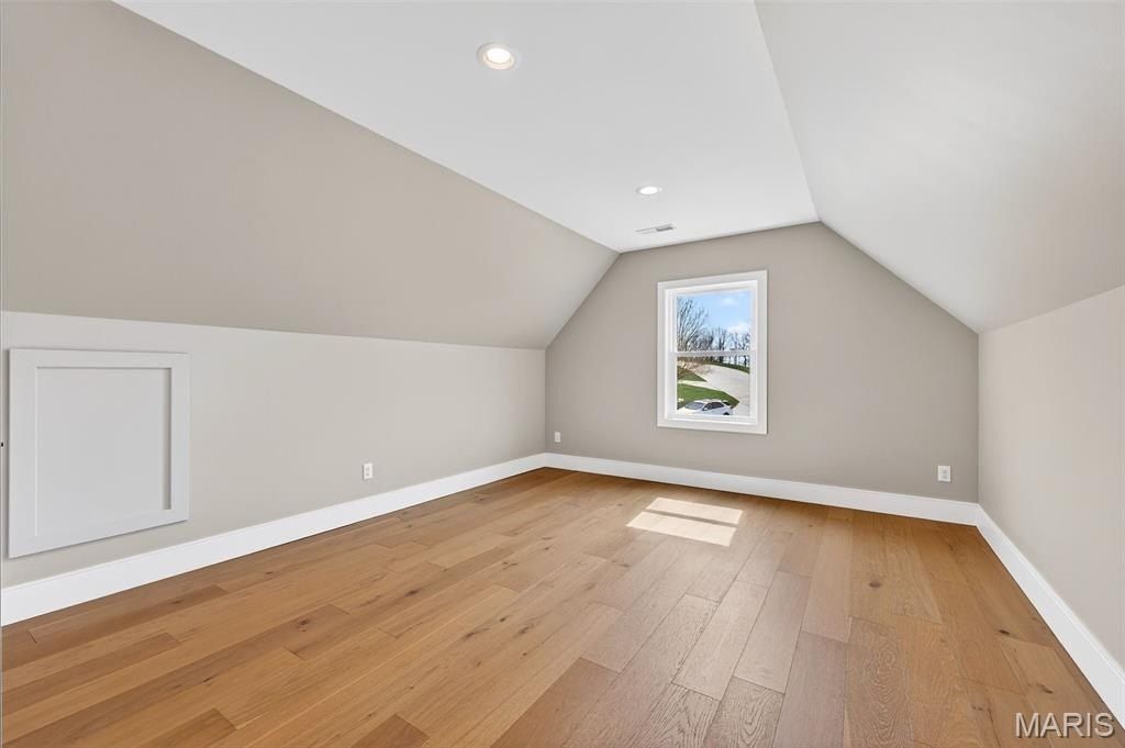 4225 Napa View Lane. Saint Charles, MO 63304