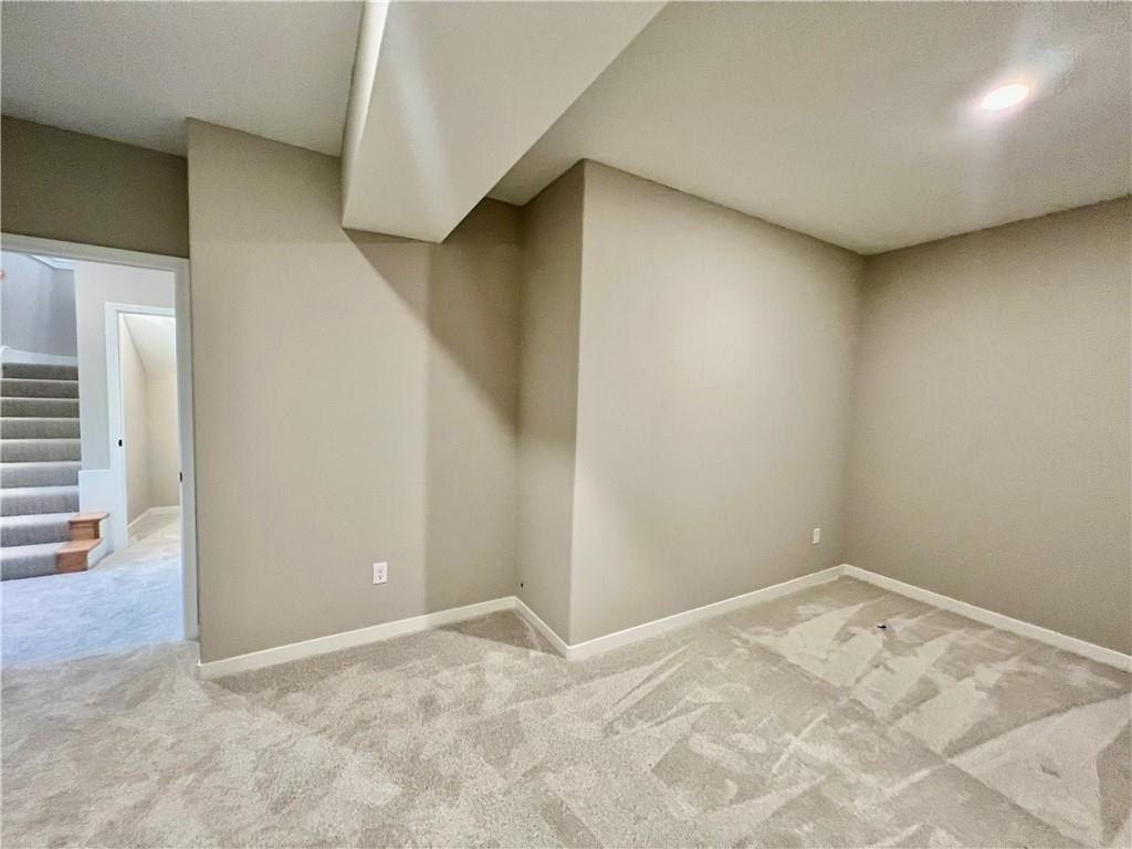 1925 Longview Drive. Liberty, MO 64068