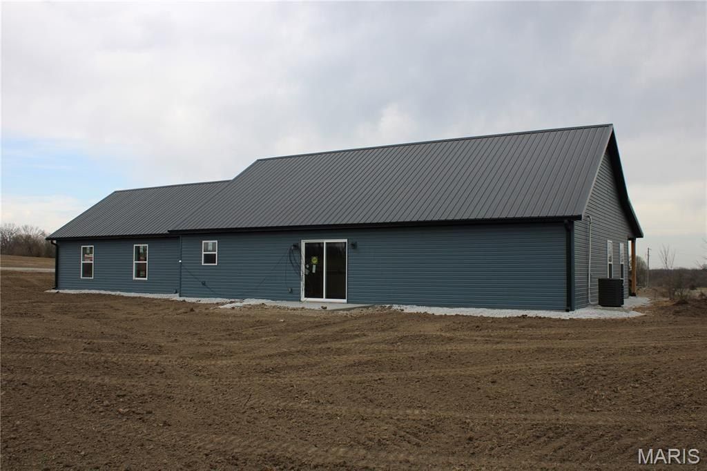 53354 Highway Hh. Hannibal, MO 63401