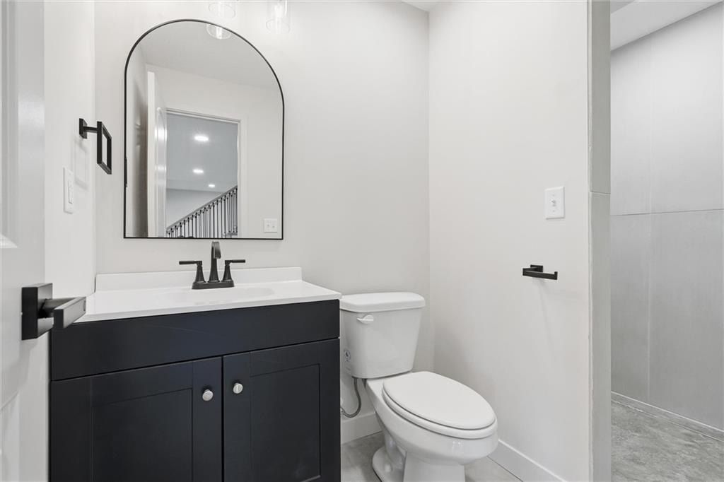 1412 Ne Ernest Way. Lees Summit, MO 64086