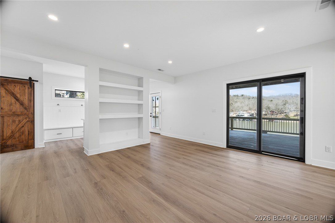 573 Arrowridge Lane. Roach, MO 65787