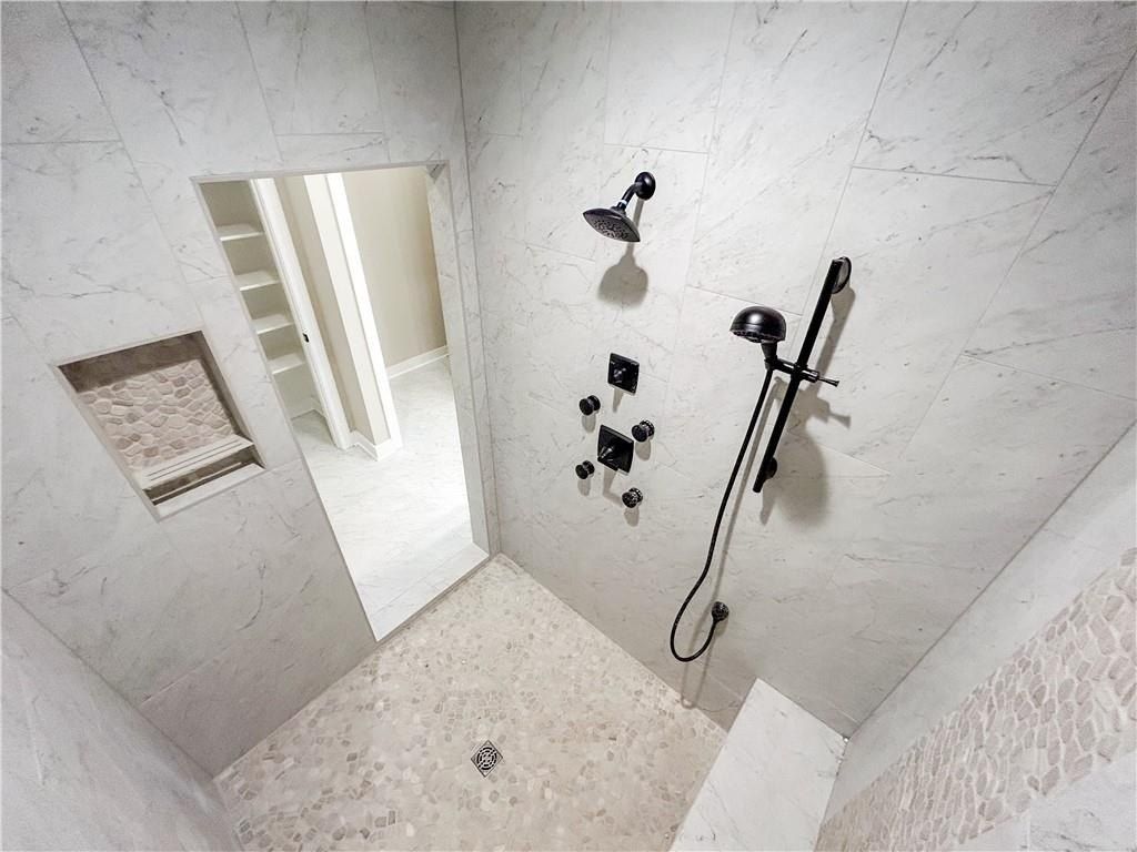 11800 E 231St Street. Peculiar, MO 64078