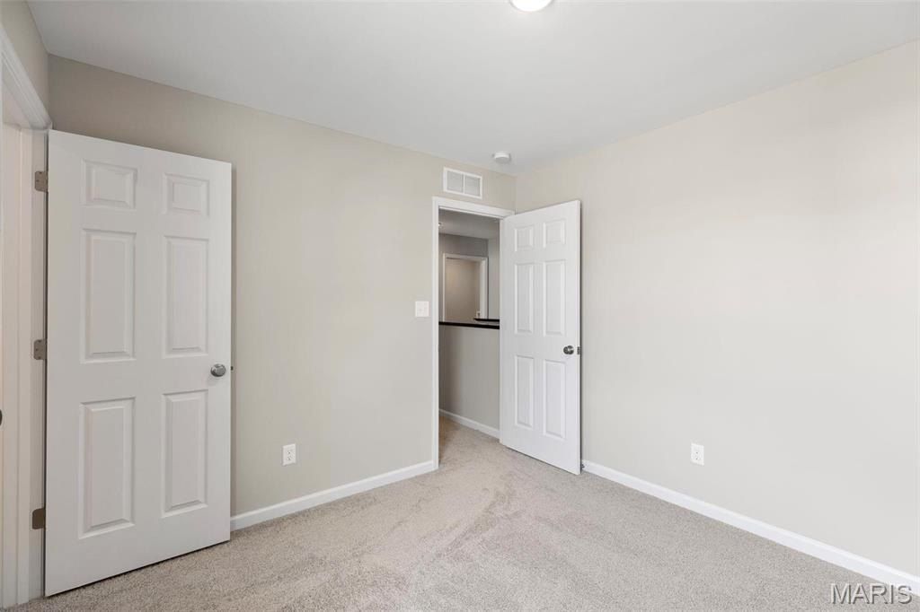 41 Fairmount Grove Drive. St Peters, MO 63376