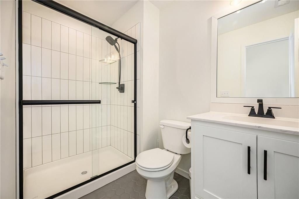 3133 Sw Summit View Trail. Lees Summit, MO 64082