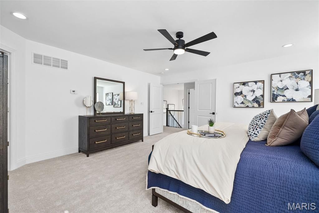 300 Osprey Court. Lake St Louis, MO 63367