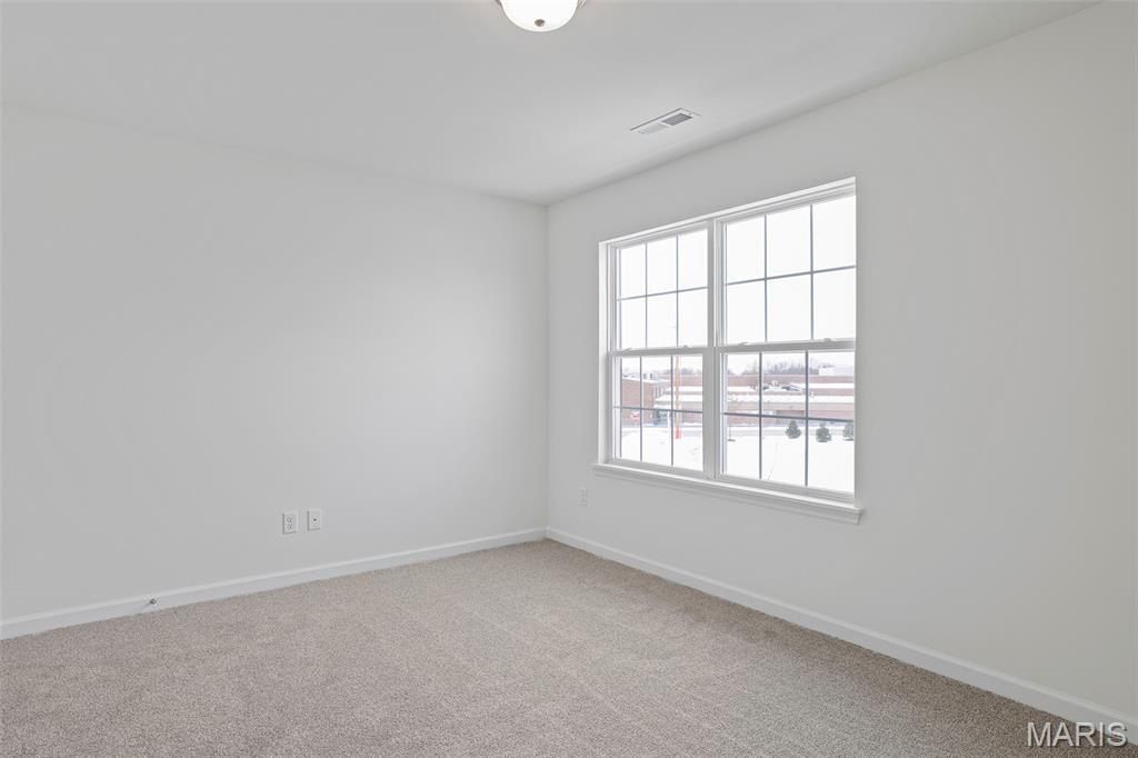 14 Fairmount Grove Drive. St Peters, MO 63376