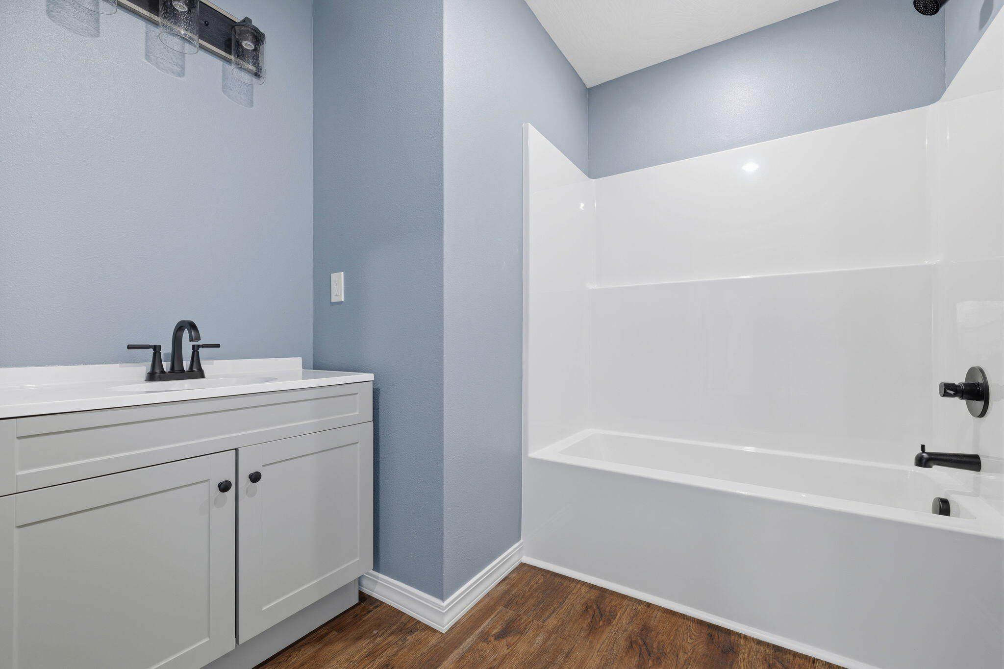 1947 Hidden Pond Lane. Mansfield, MO 65704