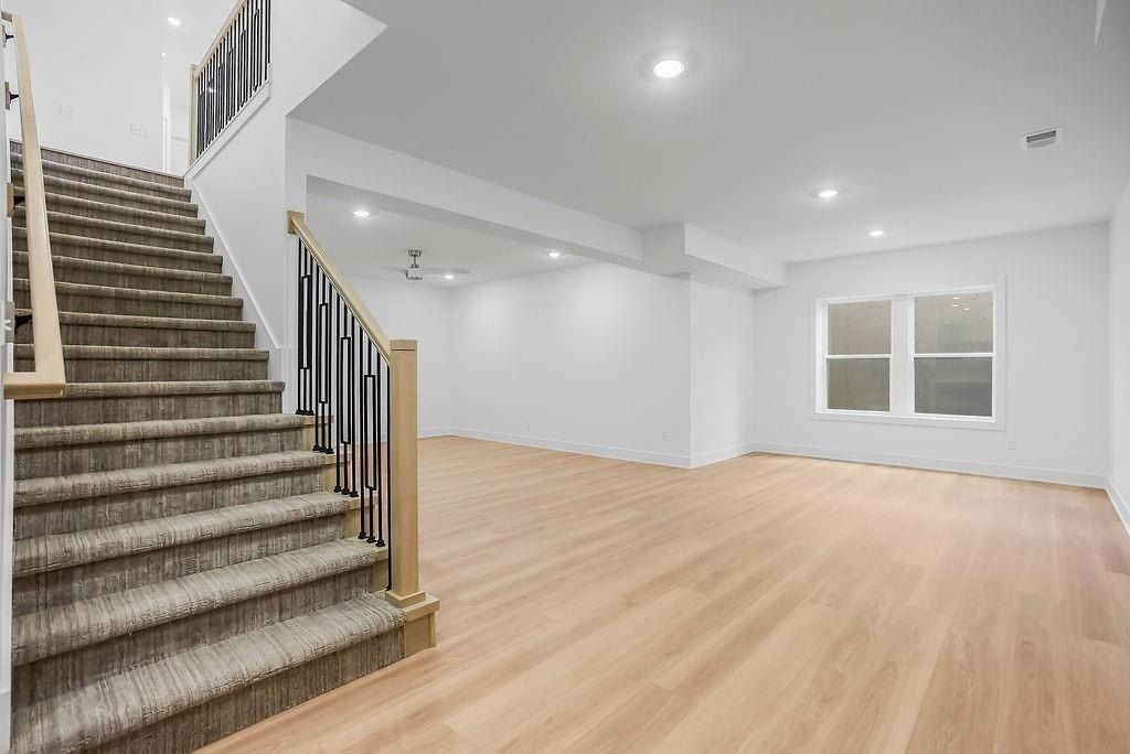 8016 Se Hoot Owl Street. Blue Springs, MO 64014