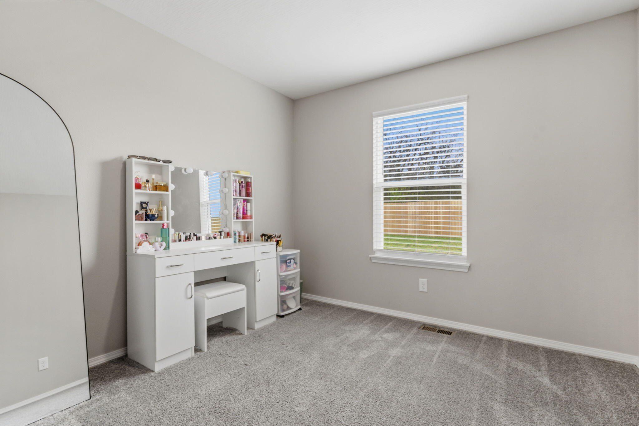 2940 N Nixon Avenue. Springfield, MO 65803