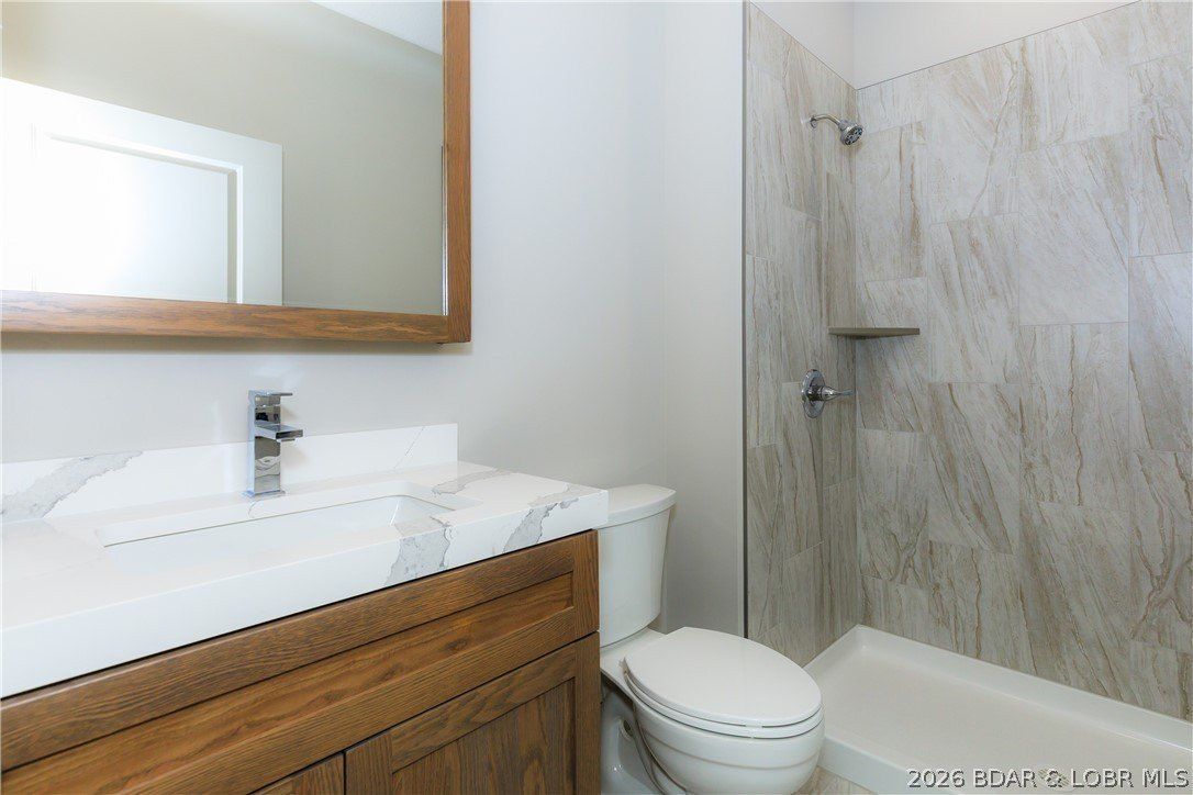 5 Antler Point. Linn Creek, MO 65052