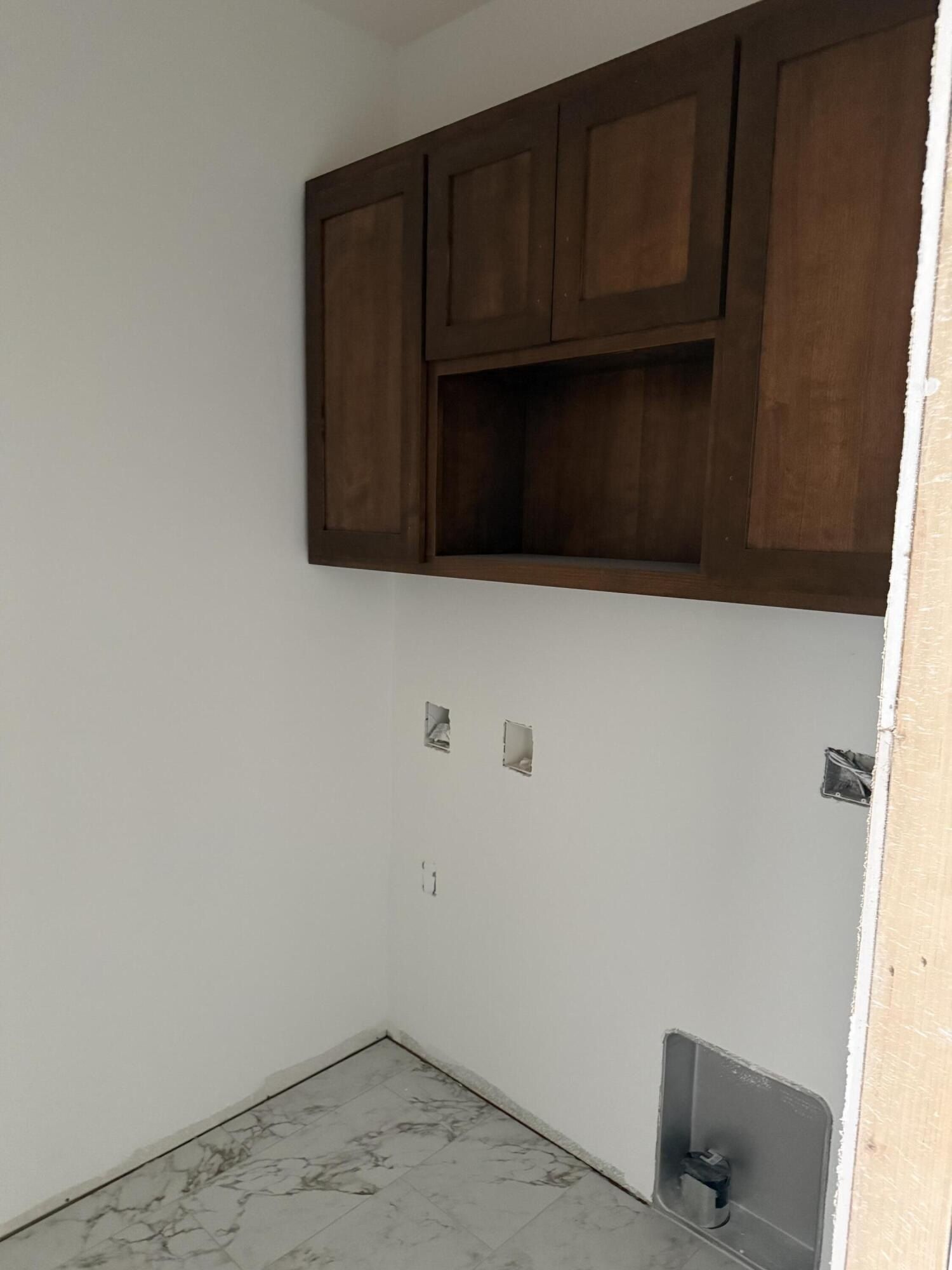 1466 N Collins Drive. Republic, MO 65738