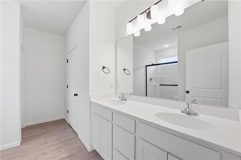 12427 S Aspen Lane. Lees Summit, MO 64086