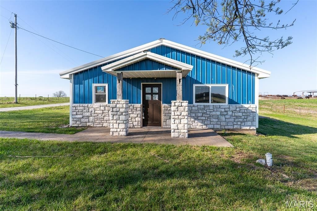 3292 South 107Th Road. Flemington, MO 65650