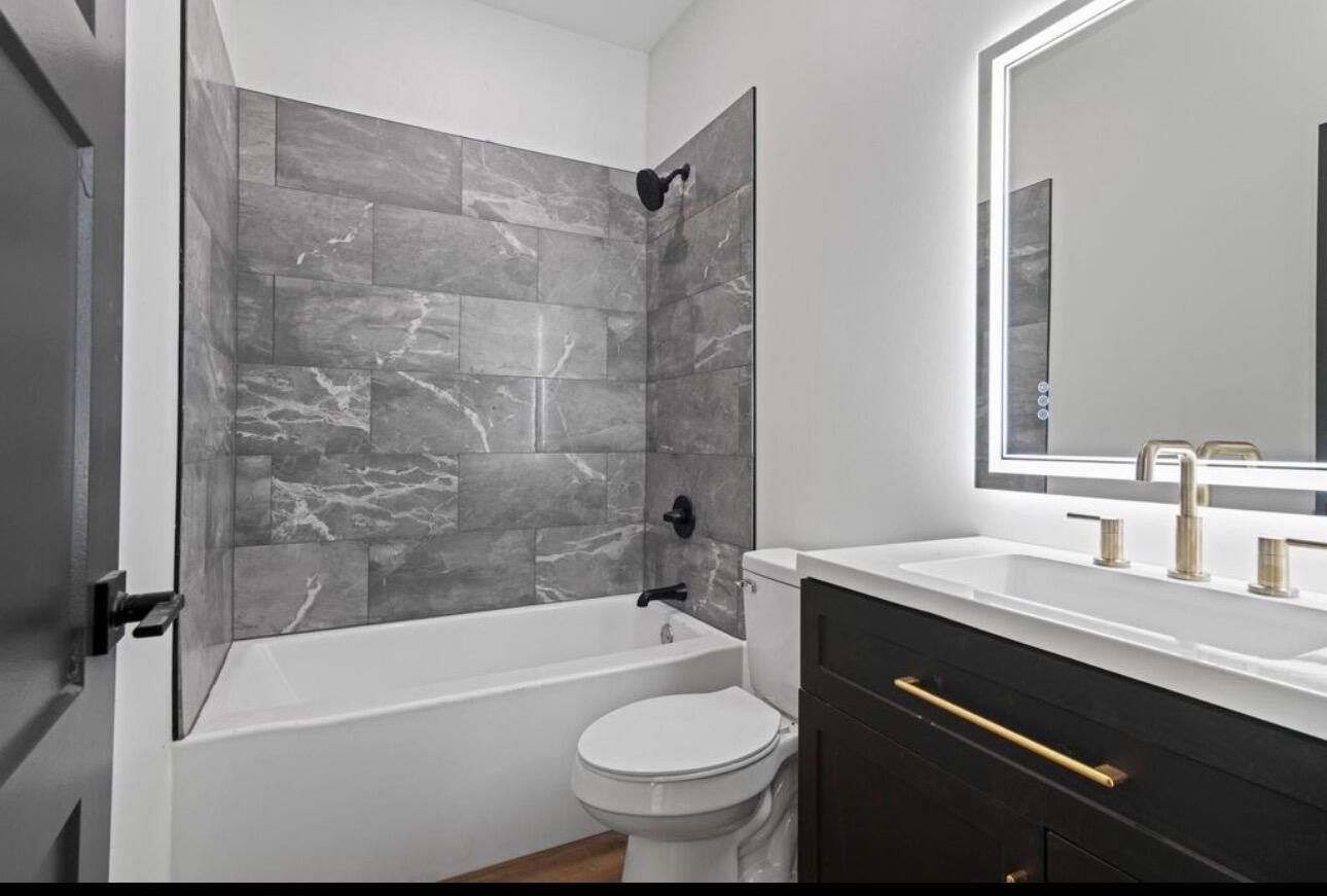 317 S Oak Avenue. Sparta, MO 65753