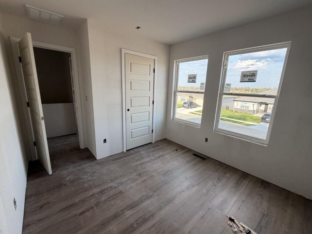 939 Holstien Lane. Marshfield, MO 65706