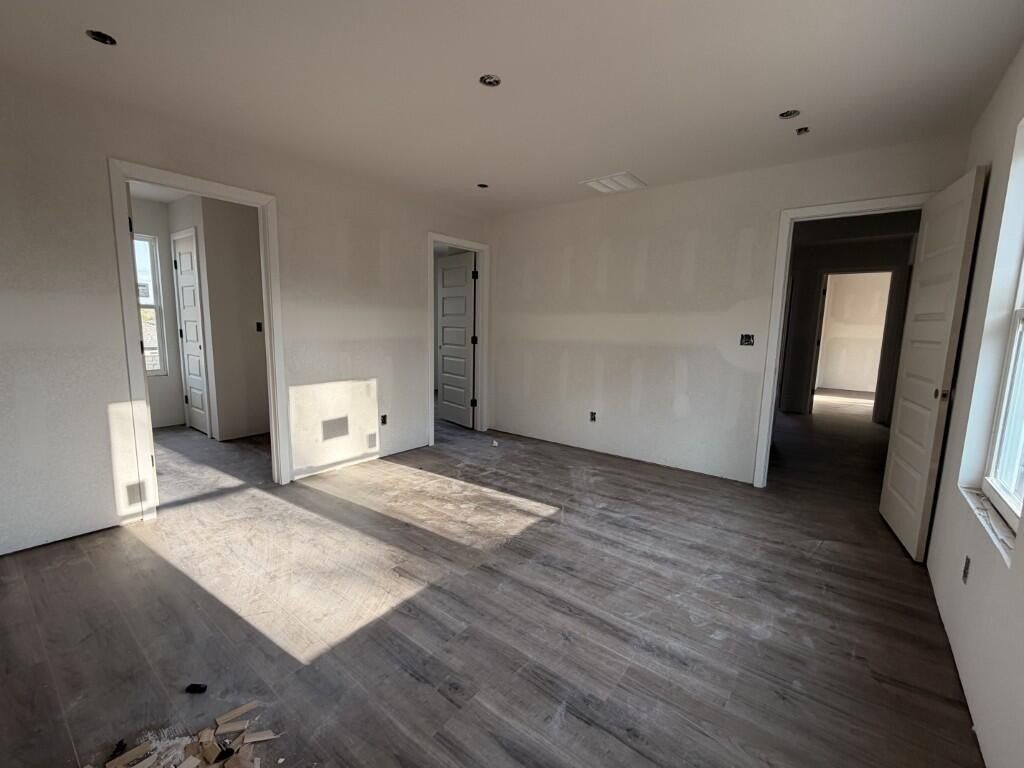 939 Holstien Lane. Marshfield, MO 65706