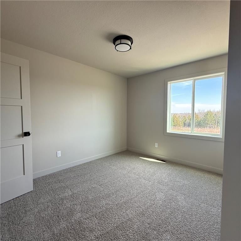 2112 Se Oak Ridge Drive. Oak Grove, MO 64075