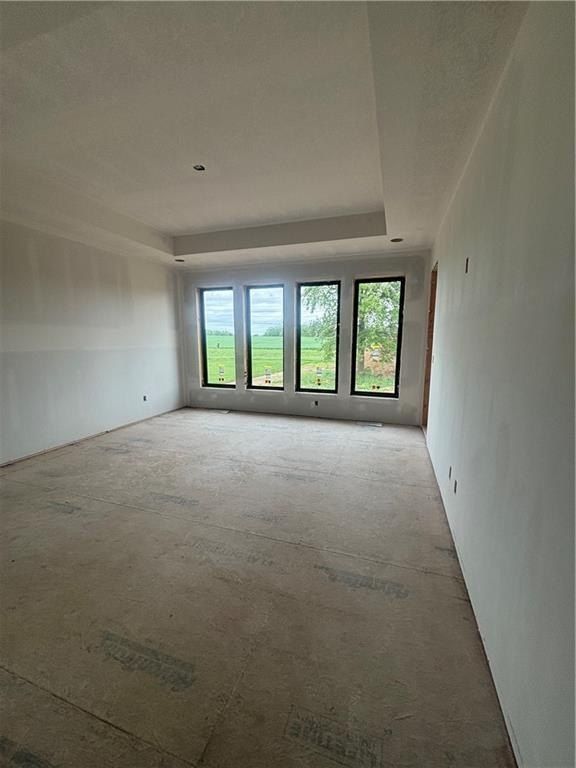 4 Red Fox Circle. Lake Winnebago, MO 64034