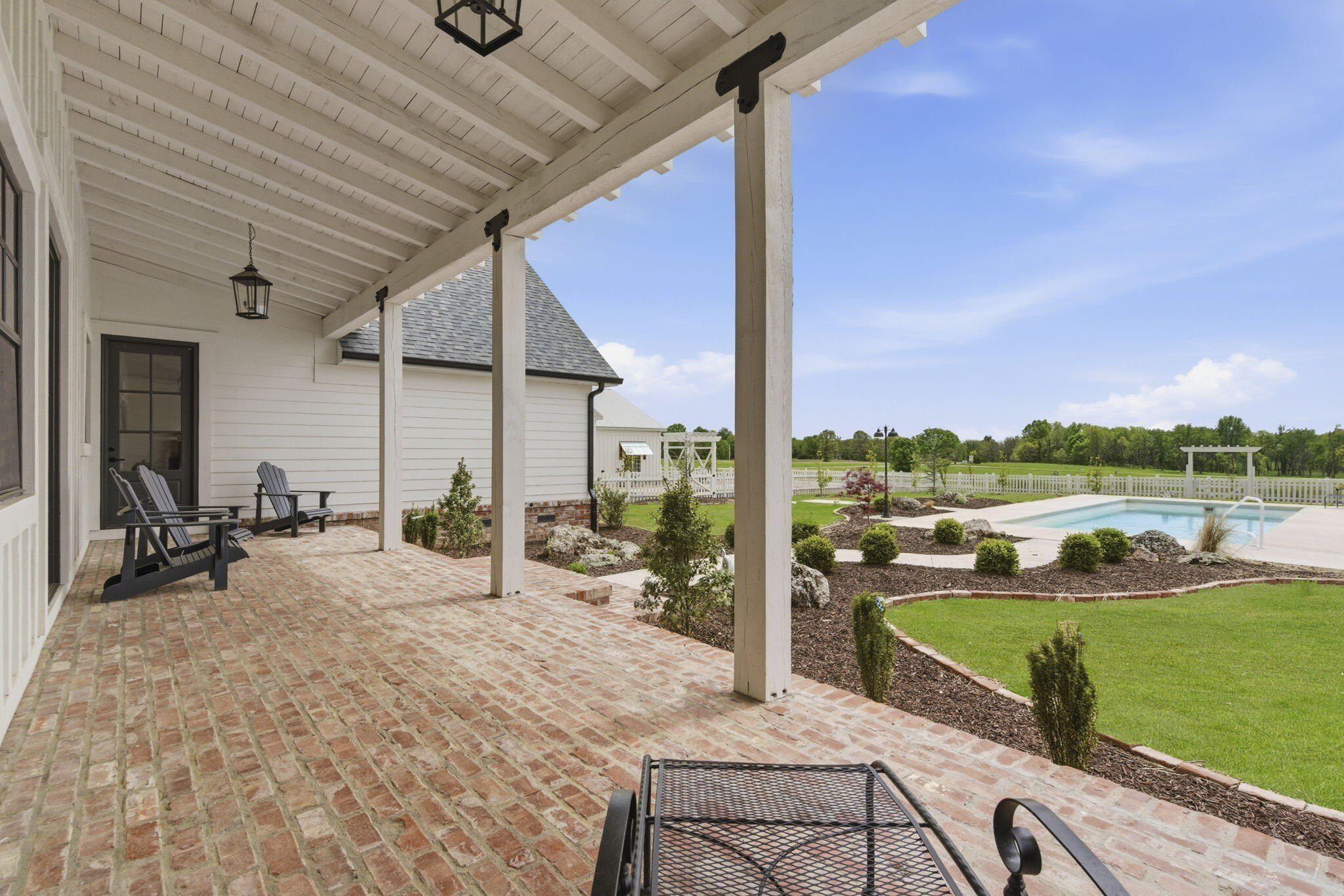 6254 E Farm Rd 132. Springfield, MO 65802