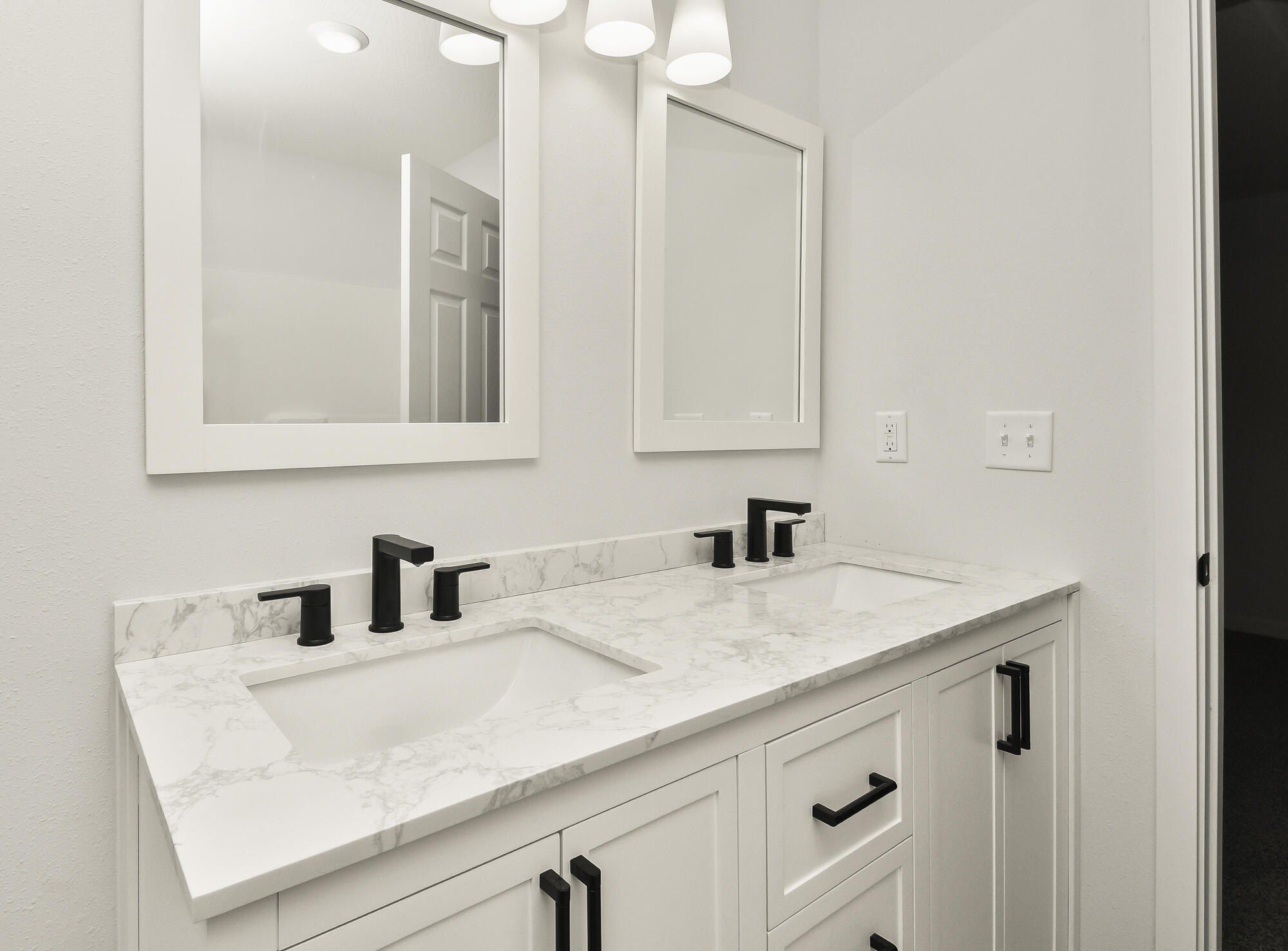 3016 W Chestnut Street. Springfield, MO 65803