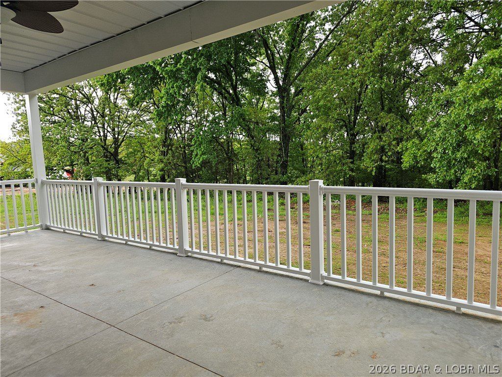 3 Oak Tree Lane. Eldon, MO 65026