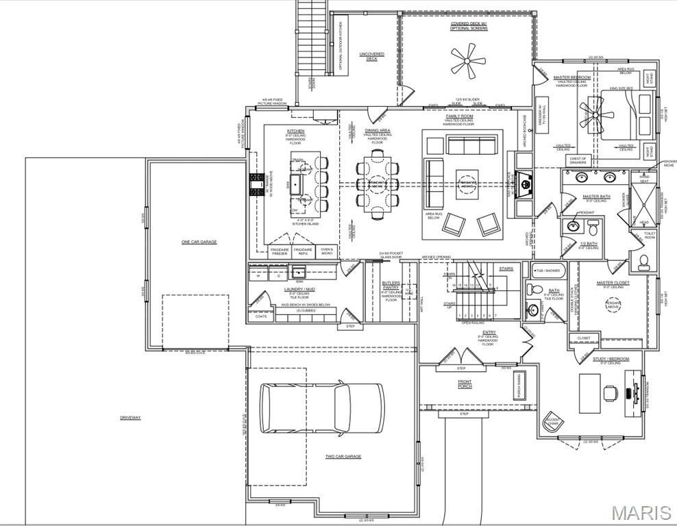 930 Dontaos Drive. Des Peres, MO 63131