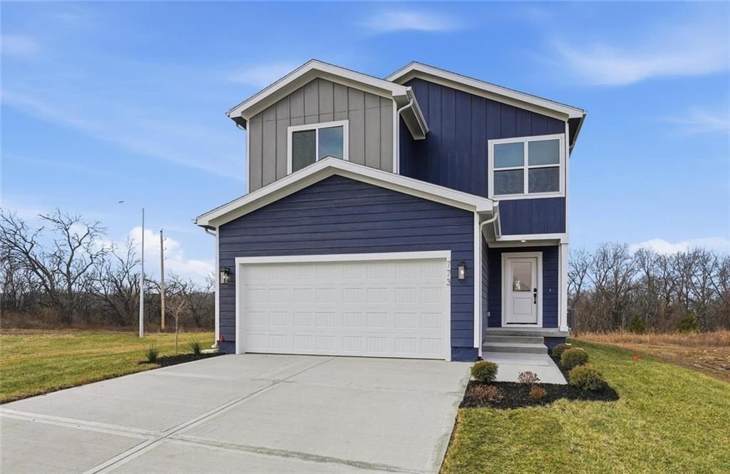 4801 Sw 6Th Terrace. Blue Springs, MO 64014