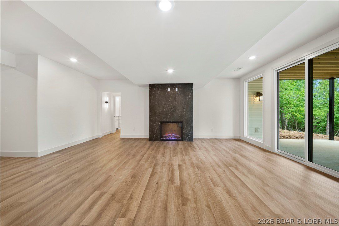 167 Turnbridge Lane. Sunrise Beach, MO 65079
