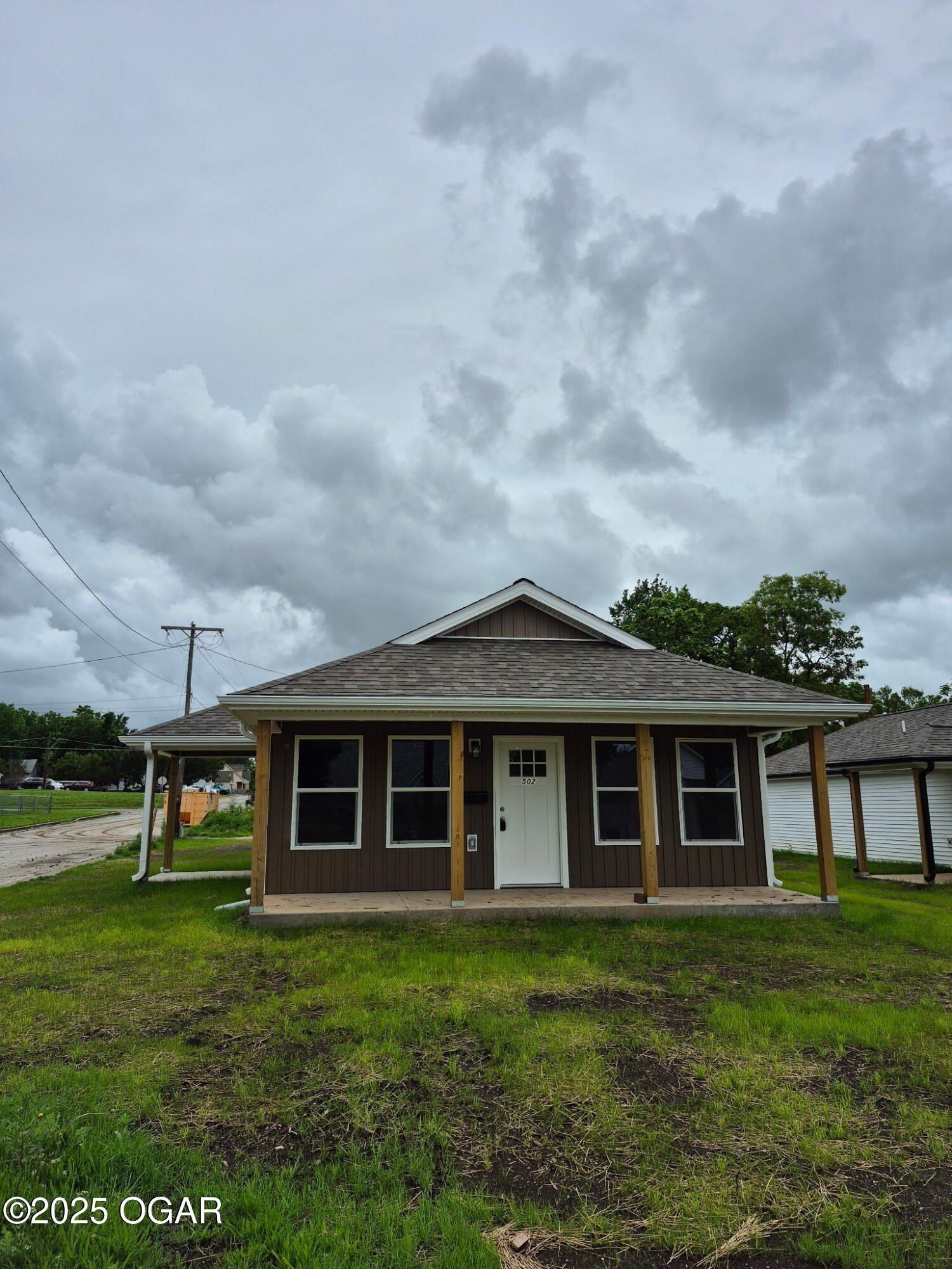 Tom Street. Webb City, MO 64870
