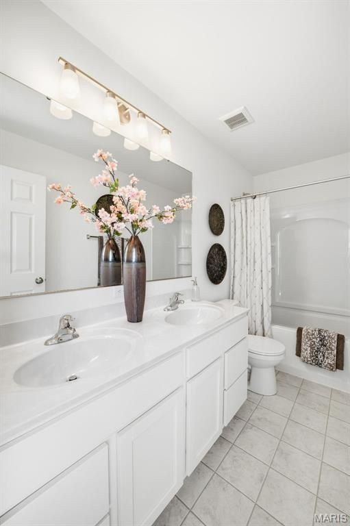 5006 Becks Landing Lane. Saint Charles, MO 63301