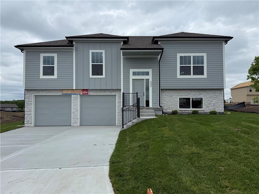 680 S Tybrook Avenue. Independence, MO 64056