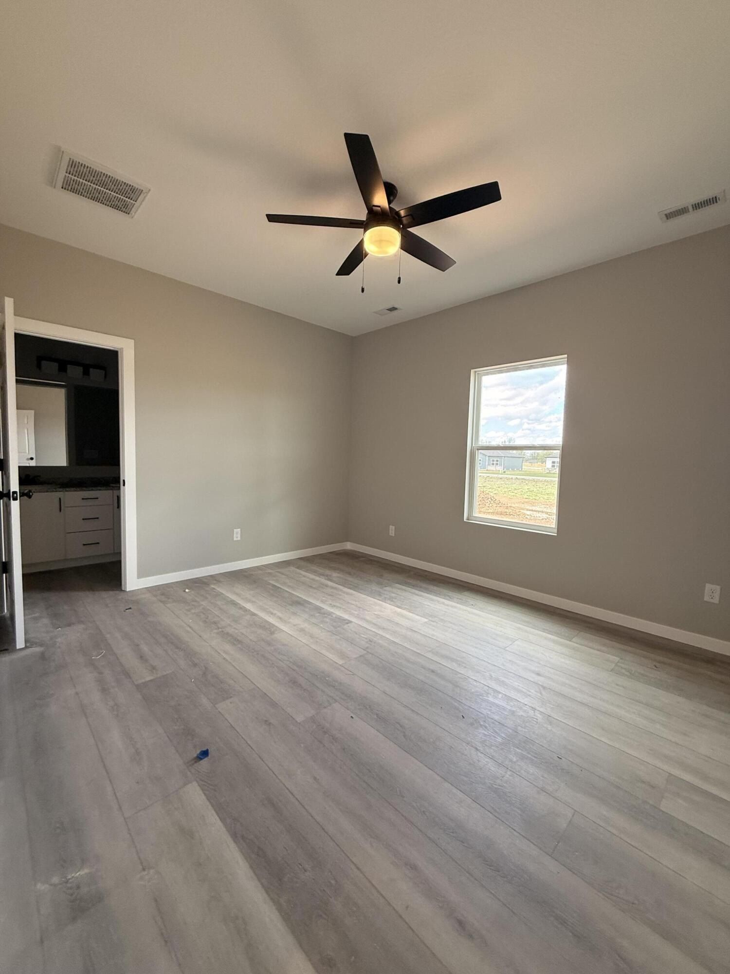 170 Maverick Drive. Mount Vernon, MO 65712
