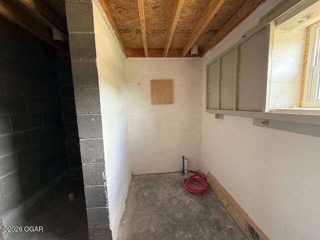6351 Vixen Road. Pierce City, MO 65723
