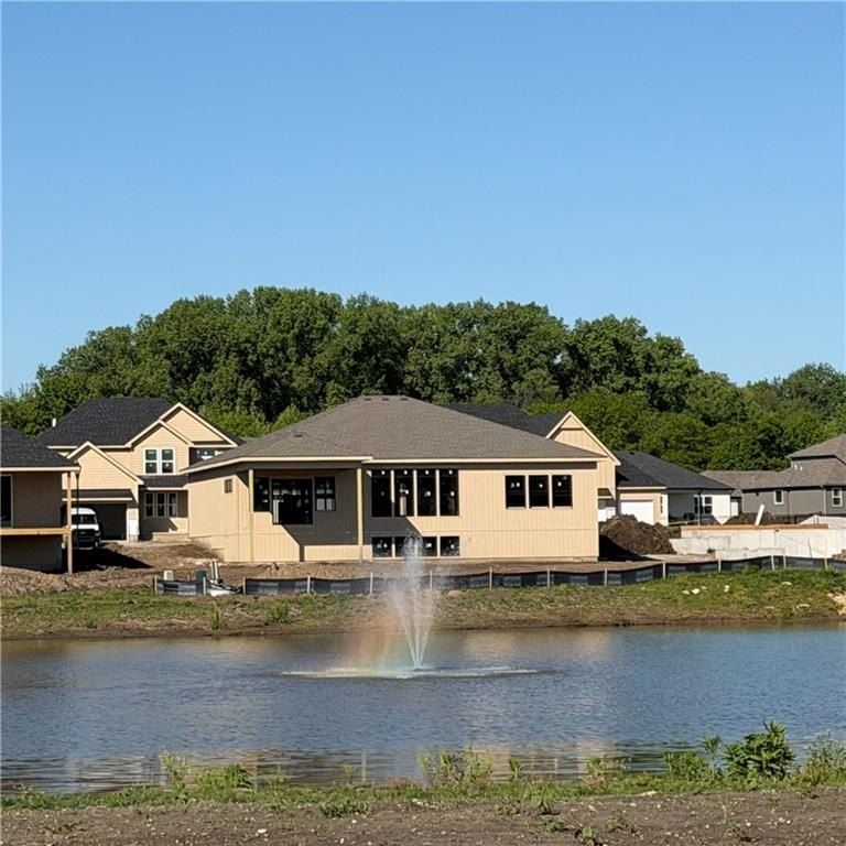 2343 Foxtail Drive. Kearney, MO 64060