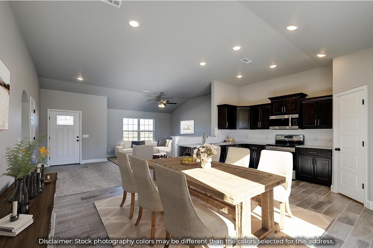1581 E Charlton Street. Republic, MO 65738