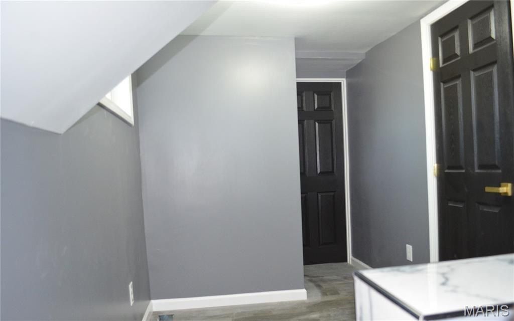 5381 Bermuda Drive. Saint Louis, MO 63121