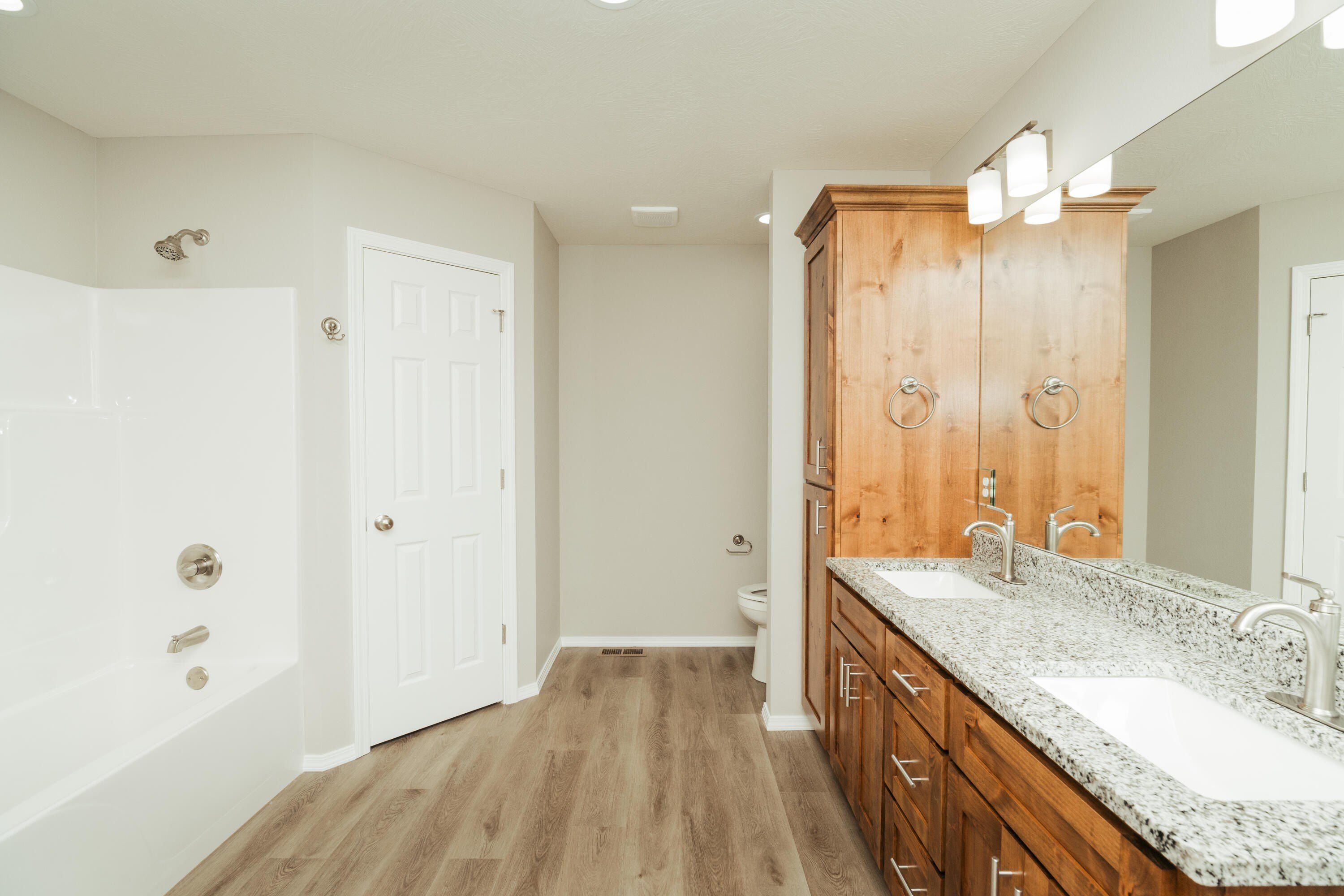 1371 E Macon Street. Republic, MO 65738