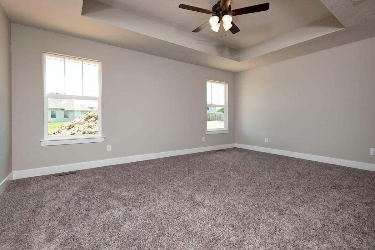 4078 Ivy Lane. Battlefield, MO 65619