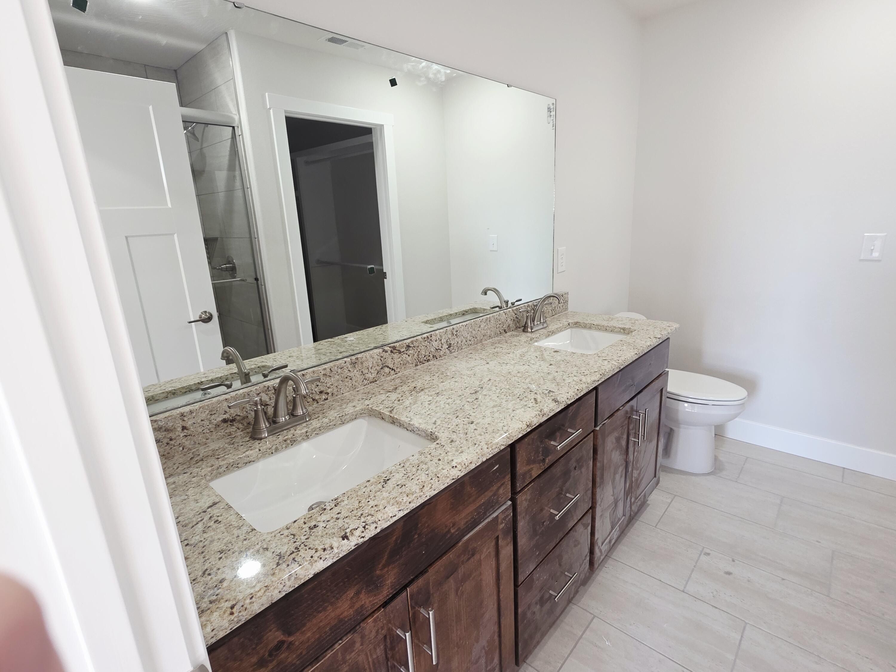 838 E Crystal Avenue. Nixa, MO 65714