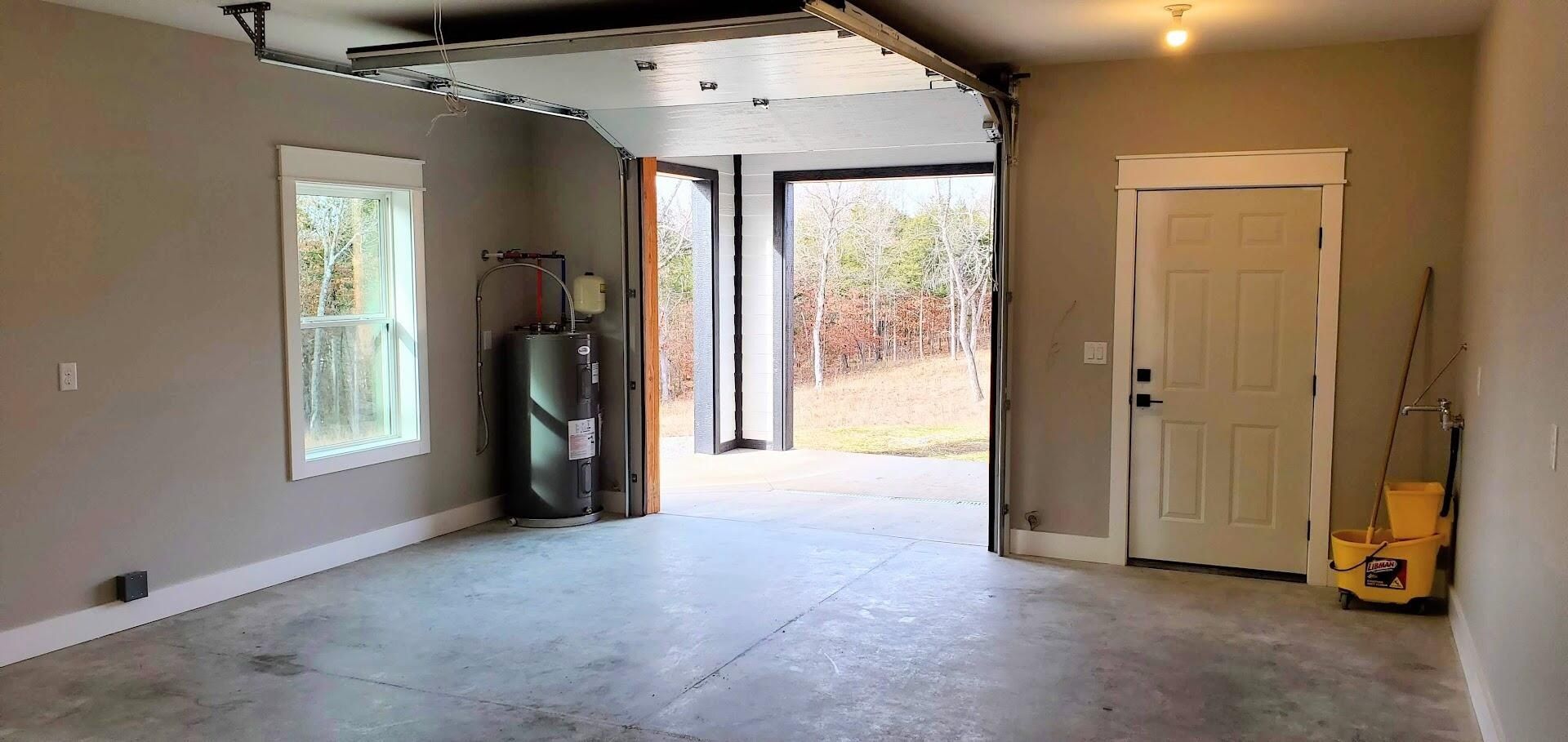 187 Silver Sunset Lane. Kimberling City, MO 65686